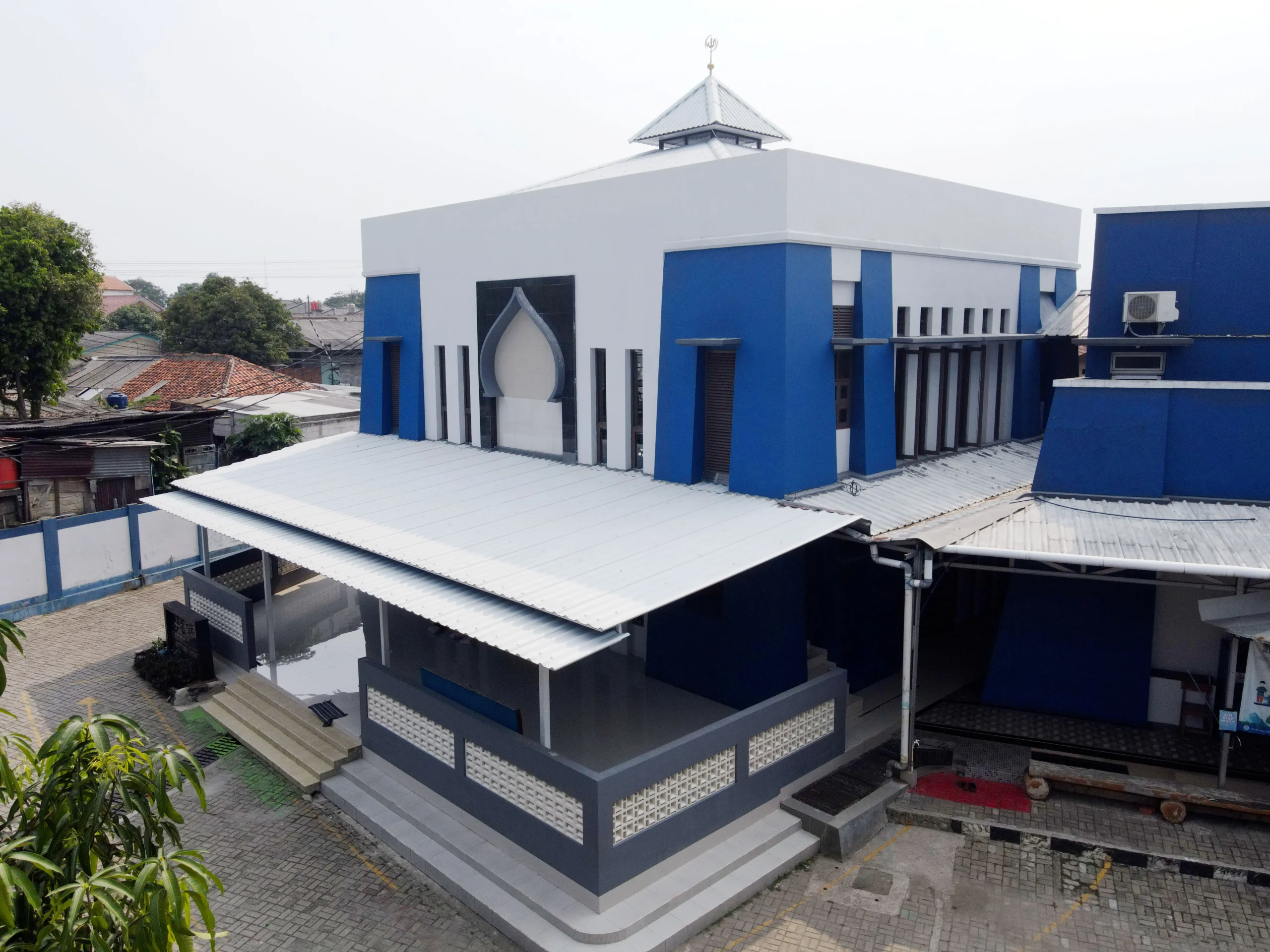 foto_gedung_insan_harapan_004